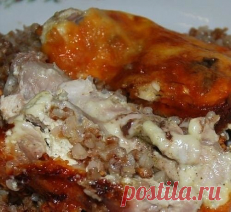 Курица, запеченная с гречкой