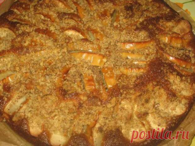 Потрясающе вкусный пирог с яблоками, сгущёнкой и орехами!