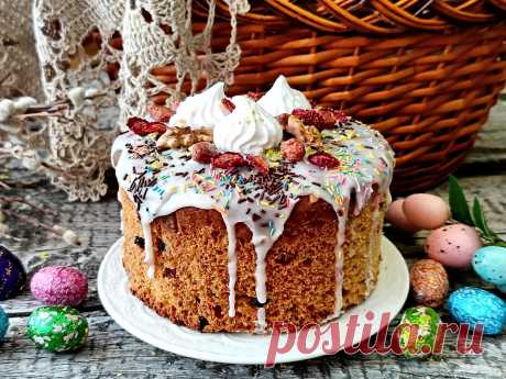 Кулич с творогом и апельсиновой цедрой. Кулич с творогом и апельсиновой цедройПродукты для кулича заранее достать из холодильника, чтобы они стали комнатной температуры.Приготовить опару, смешав дрожжи, теплые сливки, 1 ст.л. сахара и 1 ст.л. муки.Оставить на полчаса активизироваться, чтобы появилась пенная шапочка.В блендере смешать яйца, творог, соду и сахар.Должна получится однородная масса.Счистить с апельсина цедру.Грецкие орехи подсушить на сухой сковороде и крупно нарубить.Смешать опару…