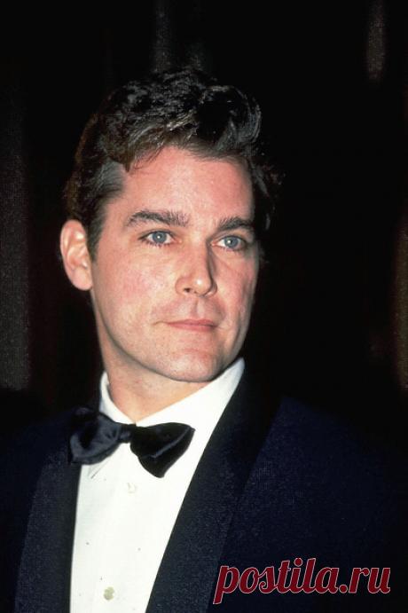 Рэй Лиотта, 18 декабря, 1954