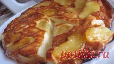 Пирог, который тает во рту Пирог получается настолько нежный. что его даже можно не жевать, а вот так кладешь кусочек в рот, а он прям растаял как сладкая воздушная вата