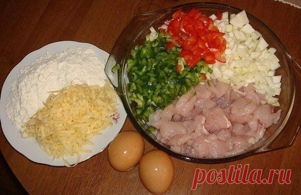 Рецепт очень вкусных и полезных котлет из куриного мяса с овощами и сыром.