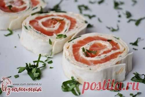 рулет из лаваша с красной рыбой