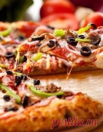 Как приготовить пиццу с хрустящей основой за 20 минут | Вкусные рецепты