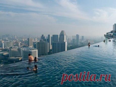 Бассейн Infinity Pool, Крыша отеля Marina Bay Sands, Сингапур