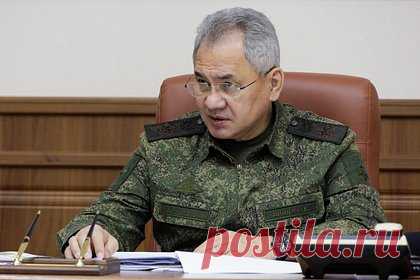 Шойгу заявил об осознании Киевом невозможности победить Россию военным путем. Киев осознает невозможность для Украины победить Россию военным путем. Об этом заявил глава Минобороны (МО) России Сергей Шойгу, его слова приводит РИА Новости. По словам министра обороны, именно из-за этого Киев продолжает тактику устрашения и удары по мирному населению.