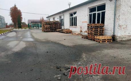 При обстреле Шебекино три человека получили ранения. Под очередной обстрел со стороны Украины попал приграничный город Шебекино, сообщил губернатор Белгородской области Вячеслав Гладков.