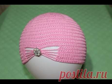 Шапочка крючком на девочку с декором "Бабочка" (на объем головы 48-50см).