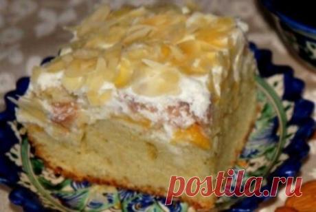 Юлькин пирог… Боже мой, какая же это вкуснятина! Действительно, нежнейший пирог.