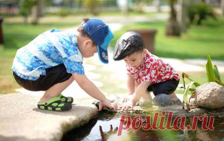 Педагог рассказал, как научить детей правильно отвечать обидчикам Три вопроса эксперту. Доктор и педагог Александр Толмачев перед своей лекцией "Что делать, если тебя обижают?" в лектории "Прямая Речь" дал несколько советов читателям Metro. 1. Давать ли сдачу, если …