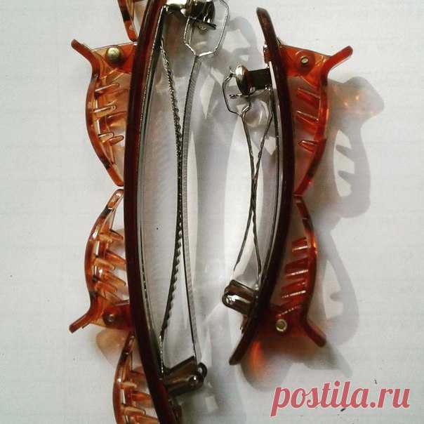 Цена 300 руб.
Две заколки 