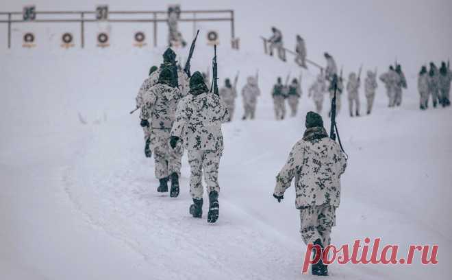 Финские власти сообщили о волне увольнений из армейского резерва. Для 600 резервистов в Финляндии, которые должны пройти переподготовку после увольнения из армии, не осталось мест. Это связано в том числе с заметным ростом числа уволившихся, сообщили в гражданской службе страны