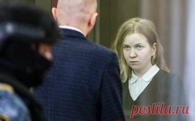 Суд продлил на полгода арест Дарье Треповой. Второй Западный окружной военный суд на выездном заседании в Санкт-Петербурге продлил до 18 апреля 2024 года арест Дарье Треповой по делу о теракте в кафе Петербурга, в результате которого погиб военкор Владлен Татарский (Максим Фомин), сообщает ТАСС.