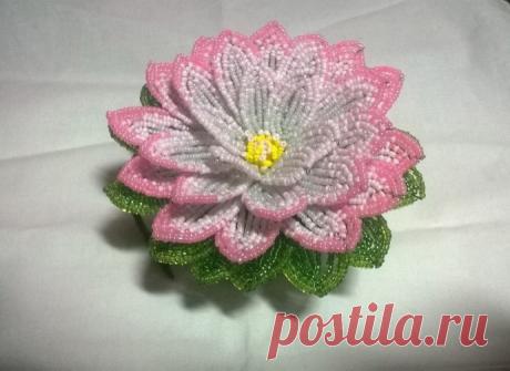 Лотос из бисера