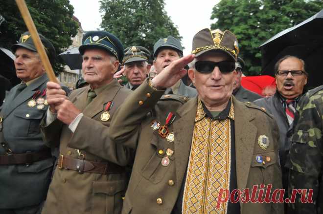 Под грифом 