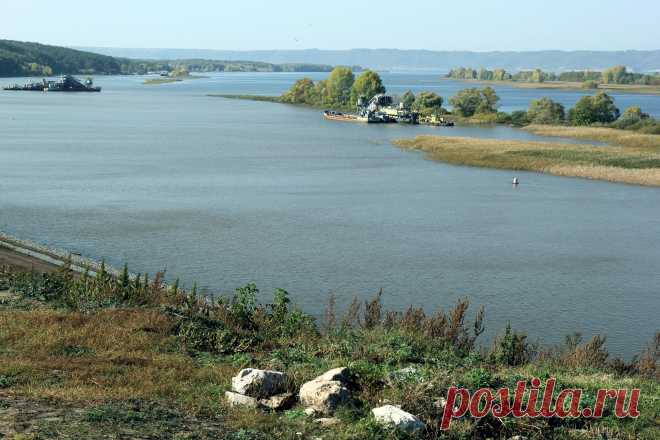 Вид на пойму реки " Волга " со стороны Болгарского городища.
