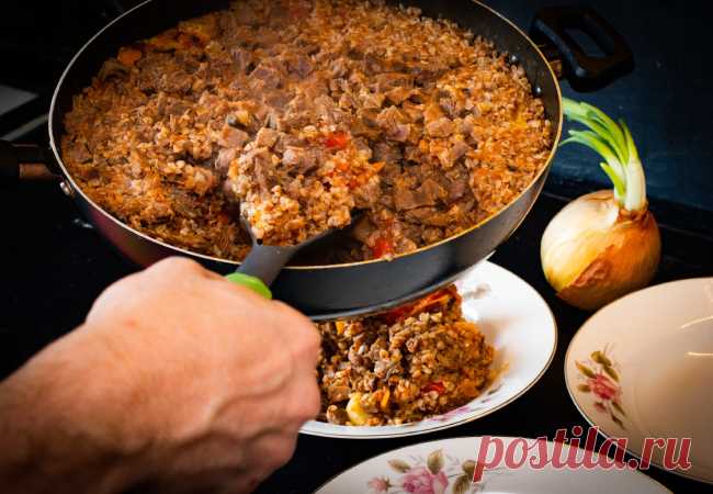 Гречку не варим, а жарим: смешали с фаршем на сковороде - Steak Lovers - медиаплатформа МирТесен