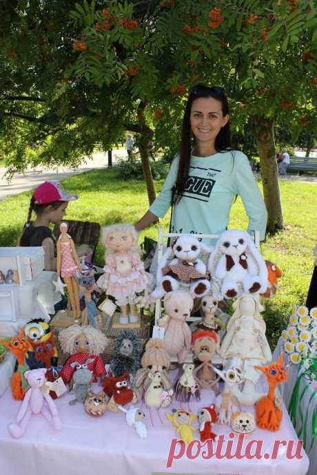 Мастерская Елены Дроздовой | Текстильные куклы ручной работы.
В мои творения вдохновлена любовь, чтобы добавить в мир множество чувств. Мягкие игрушки из текстиля, это те игрушки, которые будут проявлять у людей добрые чувства и украшать их комнату одновременно.
Несомненно, вселенная сосредоточена на этом замечательном стиле, который заставляет нас влюбляться в образы раз и навсегда. Я считаю, что кукла может быть другом! https://www.tildas-toys.top