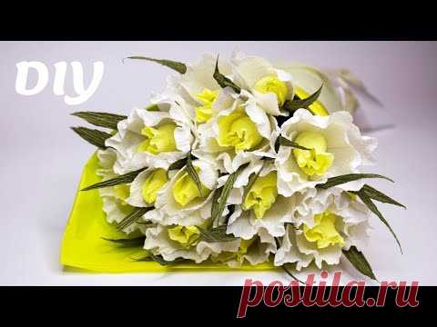 Мастер-класс Нарциссы из гофрированной бумаги с конфетой внутри / How to make crepe paper flowers - YouTube

В видео покажу как сделать красивый весенний букет из нарцисс. Каждый цветок внутри с конфетой.