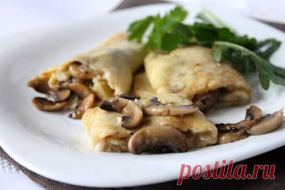 Омлет по-французски с шампиньонами.