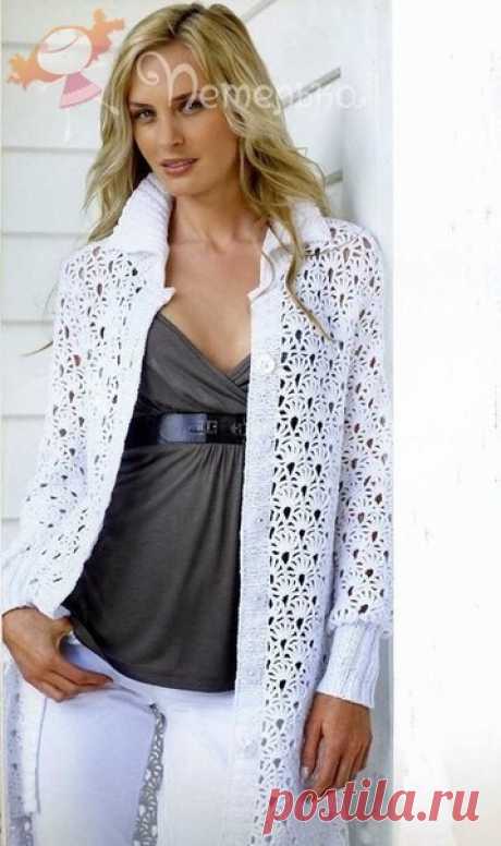 Ажурное белое пальто