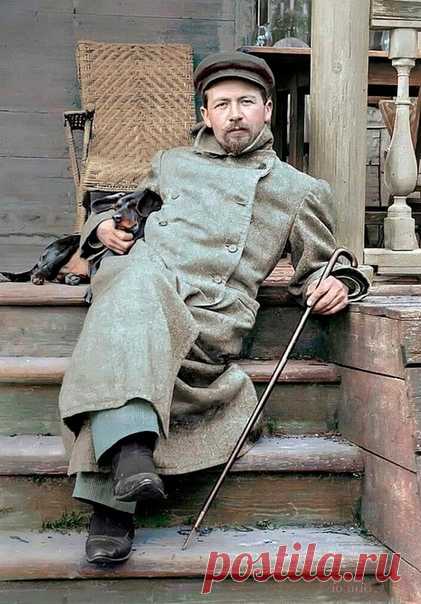 Мысли вслух... Чехов прожил сорок четыре года, половину из которых проболел туберкулезом, от которого в итоге и умер, но сделал столько, сколько средний человек не сделает за десять жизней. — Написал двадцать томов прозы, которую знает весь мир; — В родном Таганроге основал библиотеку и пожертвовал туда две тысячи собственных книг; — Когда жил в Мелихове, то бесплатно вылечил тысячи больных крестьян и каждого снабжал лекарствами; — Во время холеры в одиночку работал врачом на 25 деревень — без…