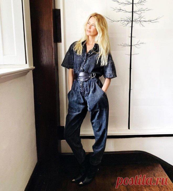 Какие вещи 50-летняя Клаудия Шифер постоянно носит сама и советует купить каждой
Клаудия Шифер выглядит девушкой даже в 50. Конечно, дело здесь не только в любви к спорту и грамотной косметологии. Модель умеет одеваться одновременно просто и шикарно, а ее любимые «омолаживающие» вещи легко найти в самых обычных магазинах. Джинсовый комбинезон Фото: https://www.instagram.com/p/CEXZb-CgZqC/...
Читай пост далее на сайте. Жми ⏫ссылку выше