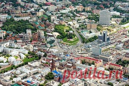 В Казани собрались создать сквер с атмосферой старого города. В Казани собираются создать сквер с атмосферой старого города. Об этом пишет пресс-служба местной администрации. Отмечается, что новая благоустроенная территория должна появиться неподалеку от старинного дома на улице Волкова, который был отреставрирован в 2022 году. Проект находится на стадии обсуждения.