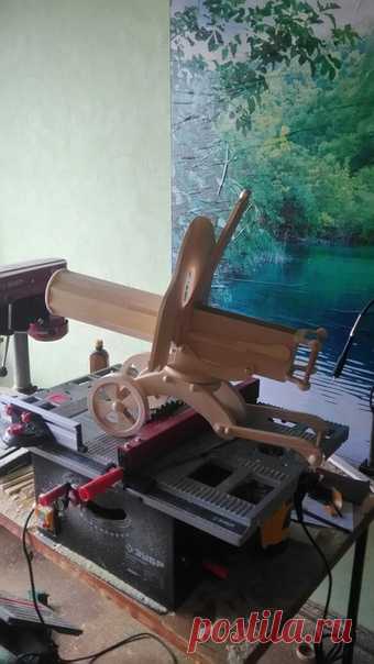 Бутылочница. Автор artem1980 на pikabu #DIY_Идеи #пулемет #бутылка #рюмка #подставка #diy