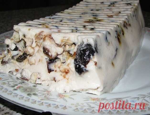 Чернослив, сметана и грецкий орех — идеальный десерт 
⠀ 
Многие знают этот вкусный рецепт. Но я уверена, что тем, кто его не знает, он придется по душе и вы тоже сделаете меленький сюрприз для своих гостей . 
⠀ 
Итак, за черносливом я иду в ближайший супермаркет и покупаю упаковку 300 г. Выбирать чернослив надо правильно. 
Приятного аппетита,успехов в кулинарном искусстве!
⠀ 
Не берите самый крупный и блестящий. Такие сухофрукты наверняка обработаны химикатами, чтобы блест...