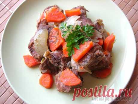 Тушеное мясо с Овощами. Рецепт для тех, кто на диете! Сегодня готовлю мясо, тушенное в собственном соку с овощами. Данный рецепт может быть, как самостоятельным блюдом, так и подаваться к гарниру. Мясо получается очень нежным и просто тает во рту, сохран...