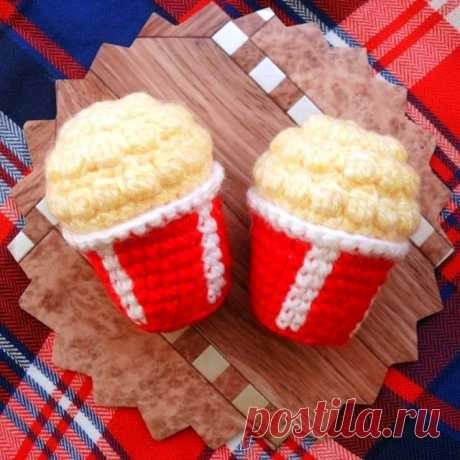 Photo by Вязаные игрушки. Амигуруми. МК on March 23, 2021. May be an image of cupcake.
