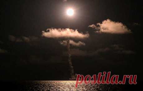 МБР &quot;Булава&quot; морского базирования приняли на вооружение ВС России. Ее носителями являются атомные подводные ракетные крейсеры стратегического назначения проектов 955/955А