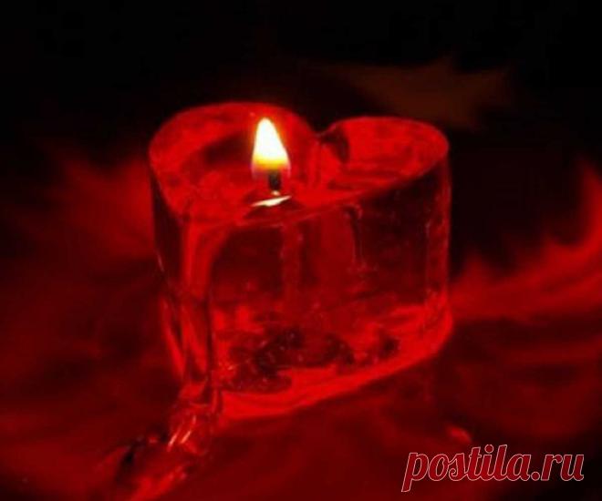 Как действует приворот на месячных? Как присушить на месячную кровь на расстоянии? Сильный приворот мужчины на месячные 100% Магический приворот Присушка на месячную кровь на расстоянии: как сделать. Кровь - наиболее часто используемый ингредиент для проведения магических обрядов.Начиная с