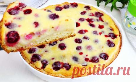 Пирог с черешней и сметанной заливкой простой рецепт пошаговый Как вкусно сделать Пирог с черешней и сметанной заливкой простой рецепт дома. Сегодня вкуснейший пирог, нежный кремовый, сочный, ароматный, он нереальный, а готовить его легко. тесто разрыхлитель 1 ч.л. масло сливочное 100 г мука 250-270 г яйца 2 шт. сахар 80 г заливка сахар 150 г ванильный сахар