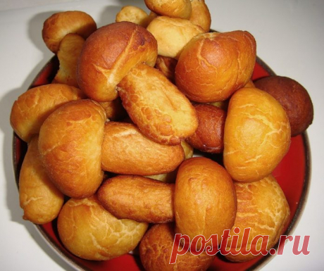 Сладкие грибочки для сына и дочки. Вкусно и быстро 


Рука так и тянется!









Ингредиенты:
500 г. муки2 яйца1 банка сгущенки0,5 ч. л. соды (погасить)
Приготовление:
 
Все ингредиенты перемешать и вымесить густое тесто. Слепить шляпки и ножки, нож…