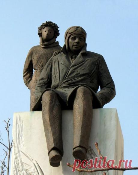 Антуан де Сент-Экзюпери и Консуэло Гомес Каррильо: такая эксцентричная любовь