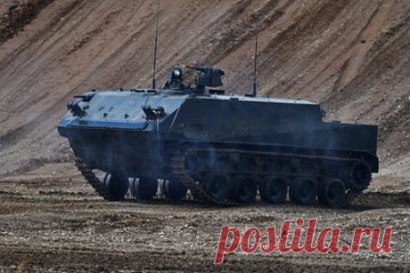 ВДВ получат российские «Заветы» до конца года. Первые серийные российские комплексы автоматизированного управления артиллерии Воздушно-десантных войск (ВДВ) «Завет-Д», созданные на базе плавающего авиадесантируемого бронетранспортера БТР-МДМ «Ракушка», начнут поступать в войска до конца текущего года. Об этом ТАСС сообщили в «Росэлектронике».