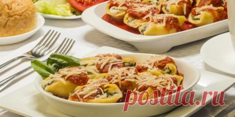 Фаршированные макароны ракушки с курицей и шпинатом