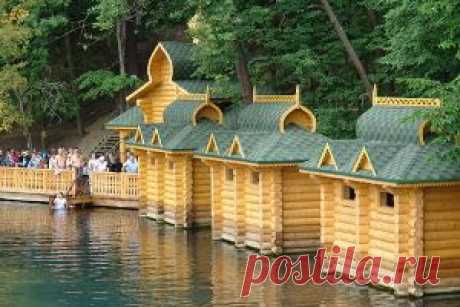 …Там суетность смешна, излишня, ложна