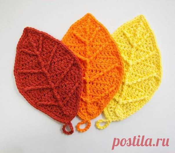 Ольга Шимолина-Кокарева
А теперь еще и прихватки  «Осенние листья» свяжем.
Если захотим будем и их использовать как подставки под наши чашки с утренним кофе.
https://handcraft-studio.com/прихватки-крючком-схемы-..