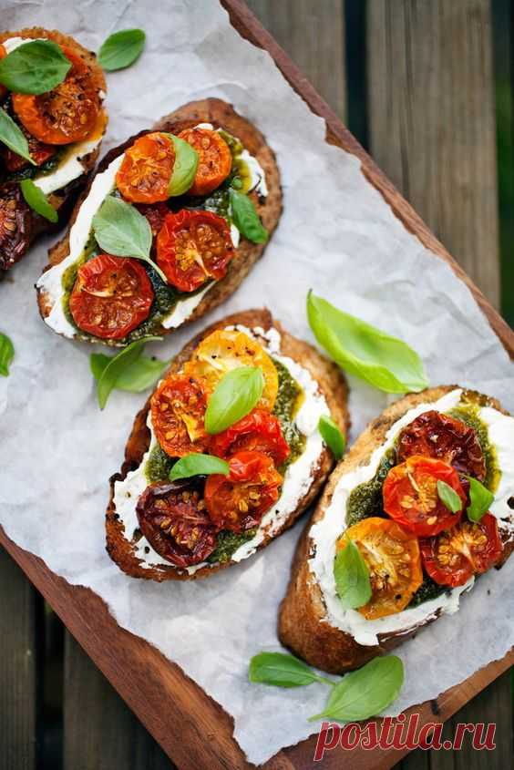 15 крутейших брускетт, которые можно приготовить без рецептов
