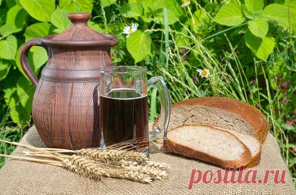 Готовим исконно русский напиток для утоления жажды: 6 необычных рецептов кваса