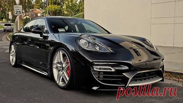 Porsche Panamera.