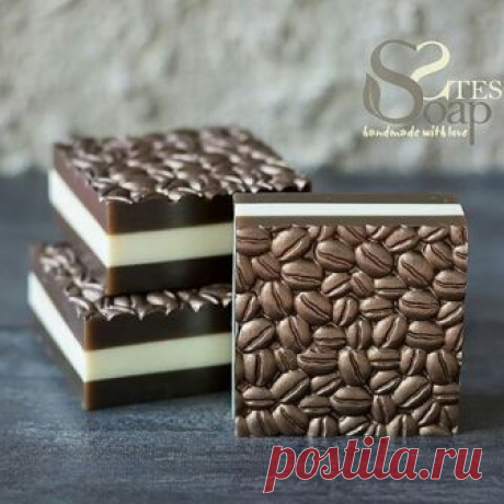 By  @bysteso 
#soapshare #savon #artisiansoap #handcraftedsoap #creative #soap #CP #soapmaking #мылоручнойработы #мыловподарок #новыйгод #ручнаяработа #хендмейд #handmade #soaptime #soaphandmade #naturalcosmetics #мылокупить #ароматноемыло