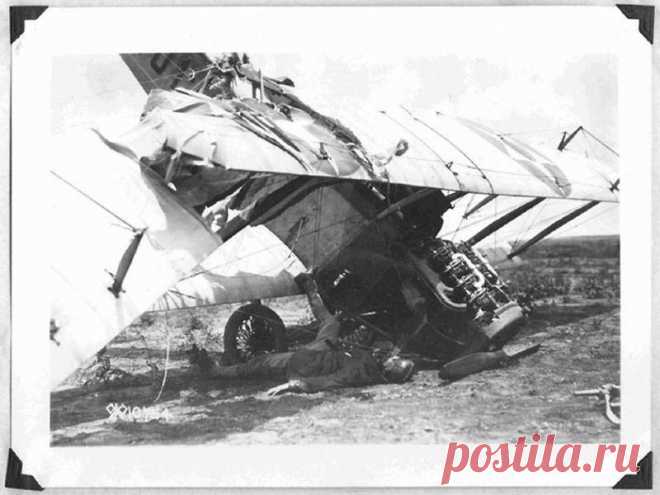 Фотографии времен Первой мировой войны, запрещенные цензурой | Чёрт побери 28 июня 1914 года в Сараево было совершено убийство австрийского эрцгерцога Франца Фердинанда сербским студентом Гаврилой Принципом, членом тайной организации «Млада Босна». Это послужило непосредственным поводом к началу Первой мировой войны — одному из самых широкомасштабных вооруженных конфликтов в истории человечества. Представляем подборку фотографий периода Первой мировой войны, сделанных на п...