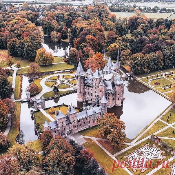 Замок в Утрехте, #Нидерланды@discoverygroup
