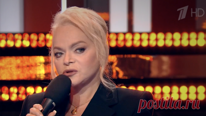 "Это было как гипноз": Лариса Долина рассказала о том, как осталась без квартиры. Народная артистка РФ Лариса Долина рассказала, по какой схеме ее обманули мошенники. В эфире программы "Пусть говорят" на Первом канале певица призналась, что поверила каждому слову звонивших. Мошенники связались с ...
