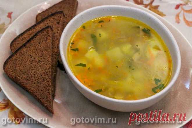 Куриный суп с манкой или тургеневский суп. Рецепт с фото Говорят, что такой супчик уважал Иван Сергеевич Тургенев, отчего второе название у блюда - тургеневский суп. А почему бы и нет? Суп действительно вкусный, все продукты доступны и нам, поэтому самое время варить прозрачный куриный бульон и заправлять его манкой. Овощи перед закладкой в куриный бульон можно не обжаривать. И обязательно добавьте в конце варки свежий укроп. 









