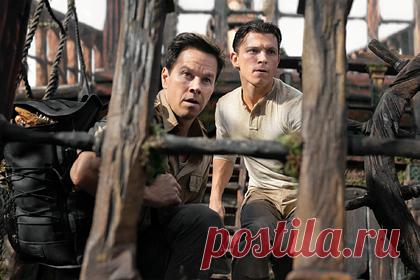 «Анчартед» стал самой кассовой экранизацией видеоигр в России. Фильм «Анчартед: на картах не значится» стал самой кассовой экранизацией видеоигр в российском прокате. По итогам прошедших выходных картина собрала более 1,3 миллиарда рублей. В день премьеры «Анчартед» принес 48 миллионов рублей. До этого подобный рекорд удерживал «Варкрафт» 2016 года выпуска.